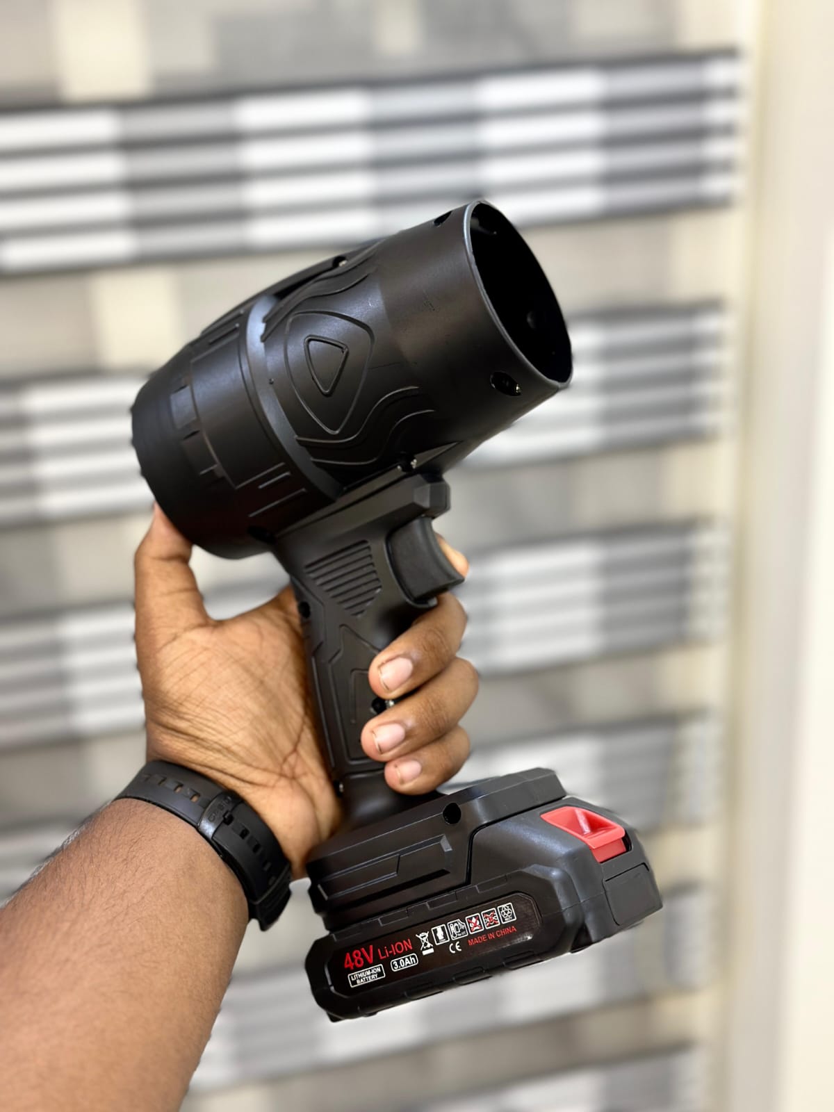 Rechargeable Turbo Jet Air Blower – Powerful Low-Noise