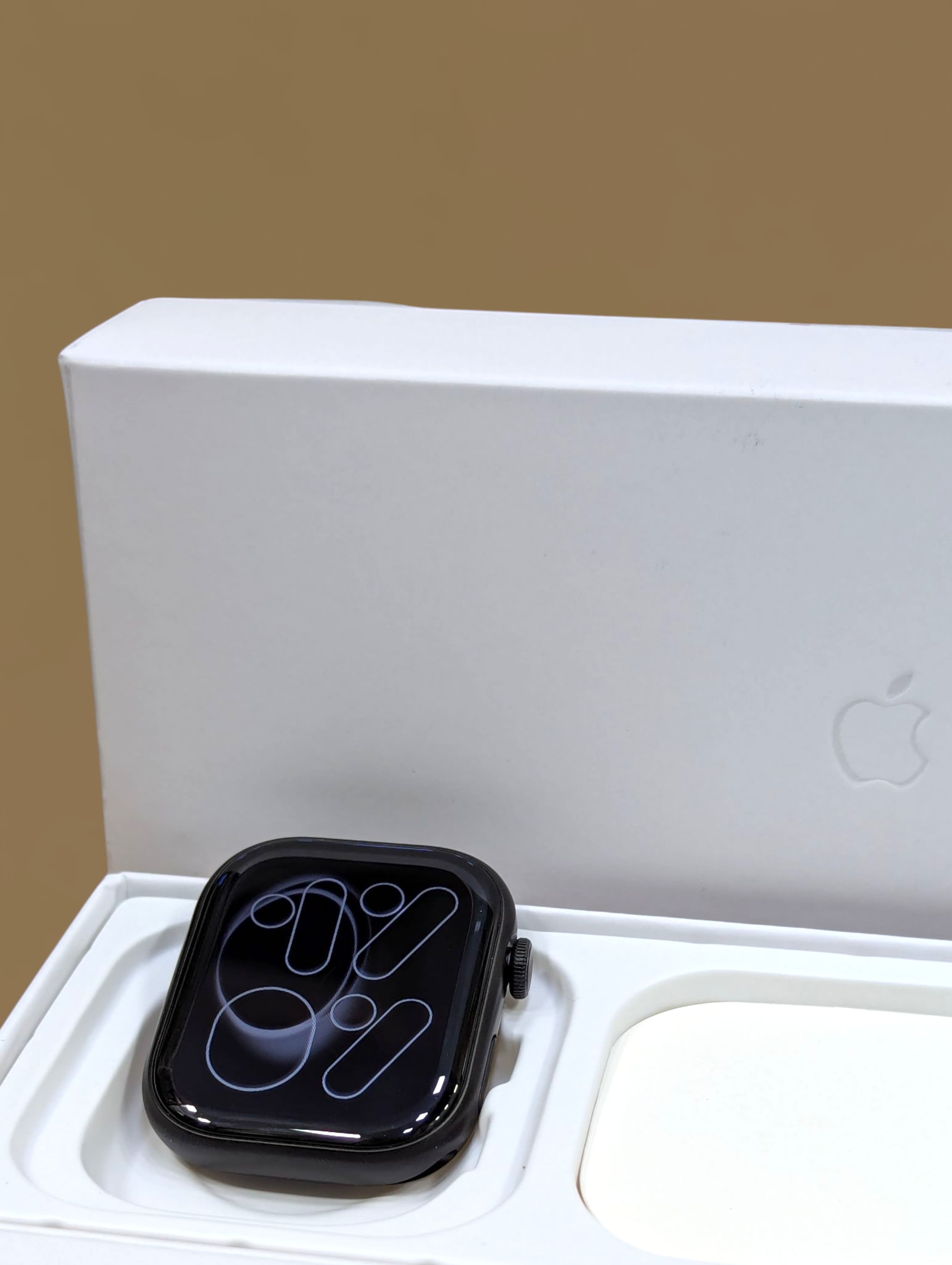 Smartwatch With Bluetooth Calling And Health Tracking
