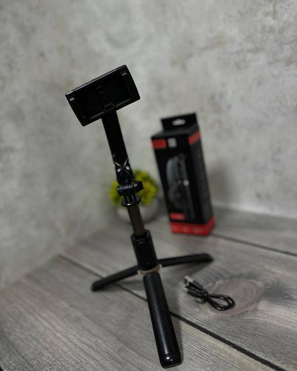 3-in-1 Smartphone Gimbal Stabilizer With Tripod Stand