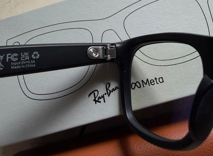 Classic Polarized Sunglasses With Box And Pouch